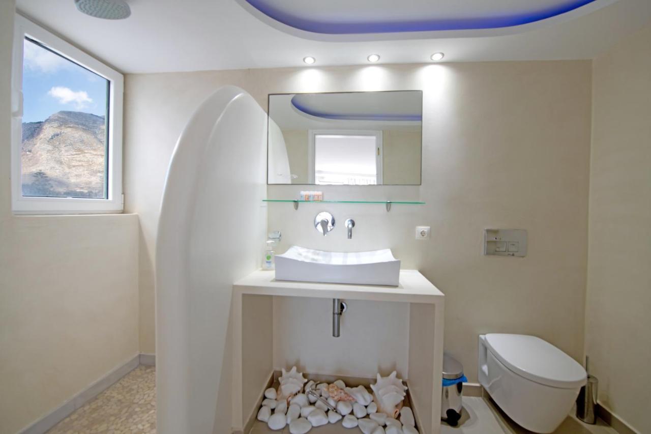 Apartment Argiris Kamari (Santorini)