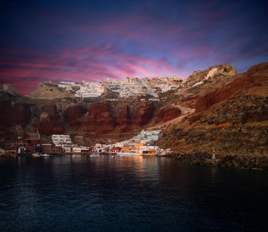 Secret Gem * Oia (Santorini)