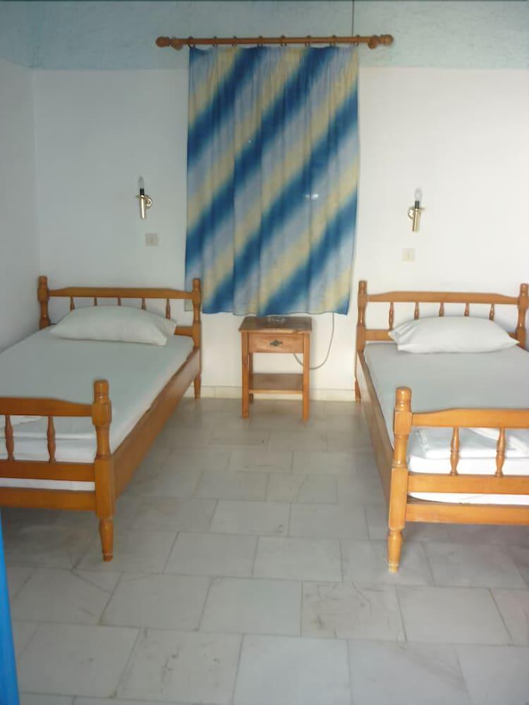 Guest house Agios Antonios Perissa (Santorini)