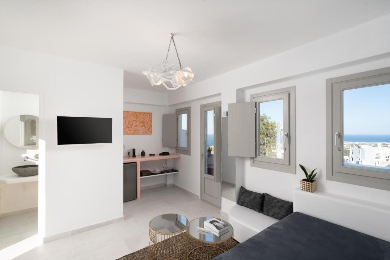 Canyon Santorini Apartment