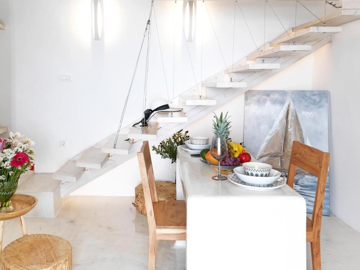 Secret Gem * Oia (Santorini)