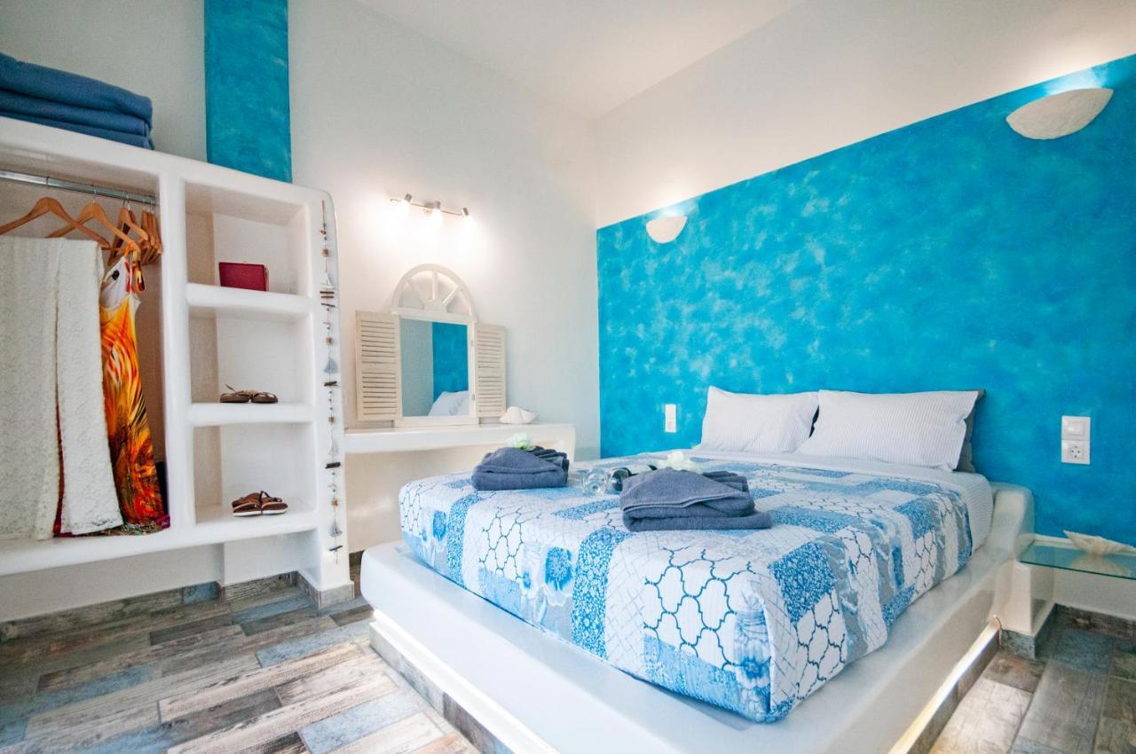 Blue Dream - Santorini * Kamári