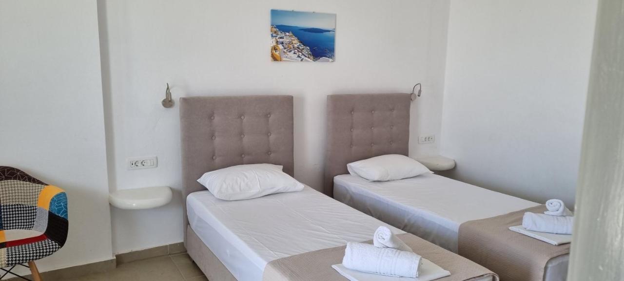 Aparthotel Thira's Dolphin 3*