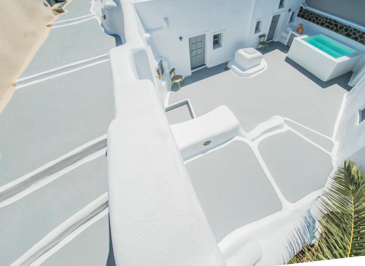 Aqua Serenity Luxury Santorini Aparthotel *