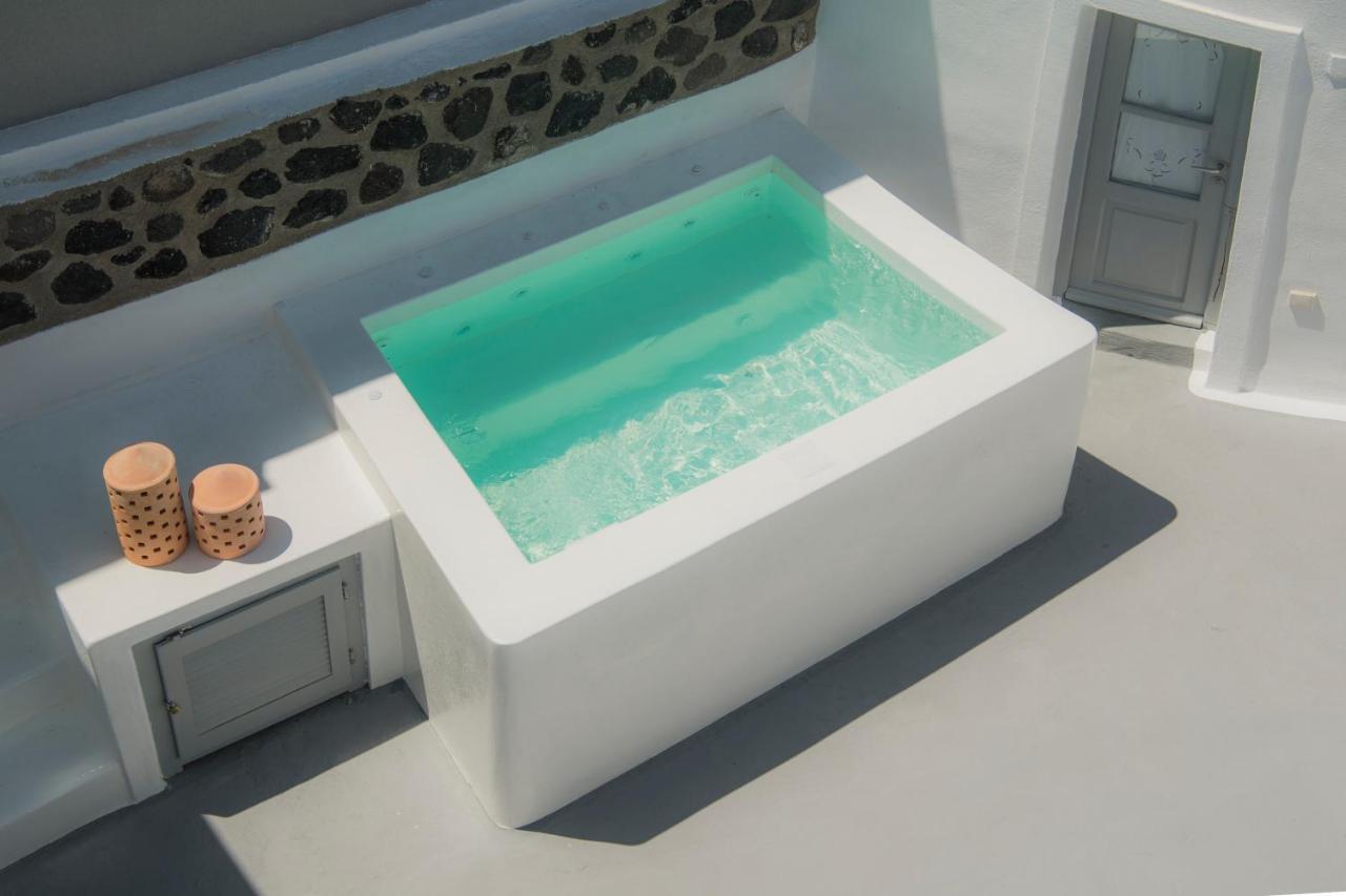 Aqua Serenity Luxury Santorini