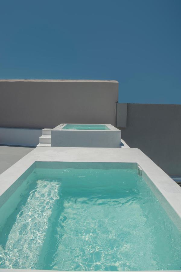 Aqua Serenity Luxury Santorini Aparthotel *