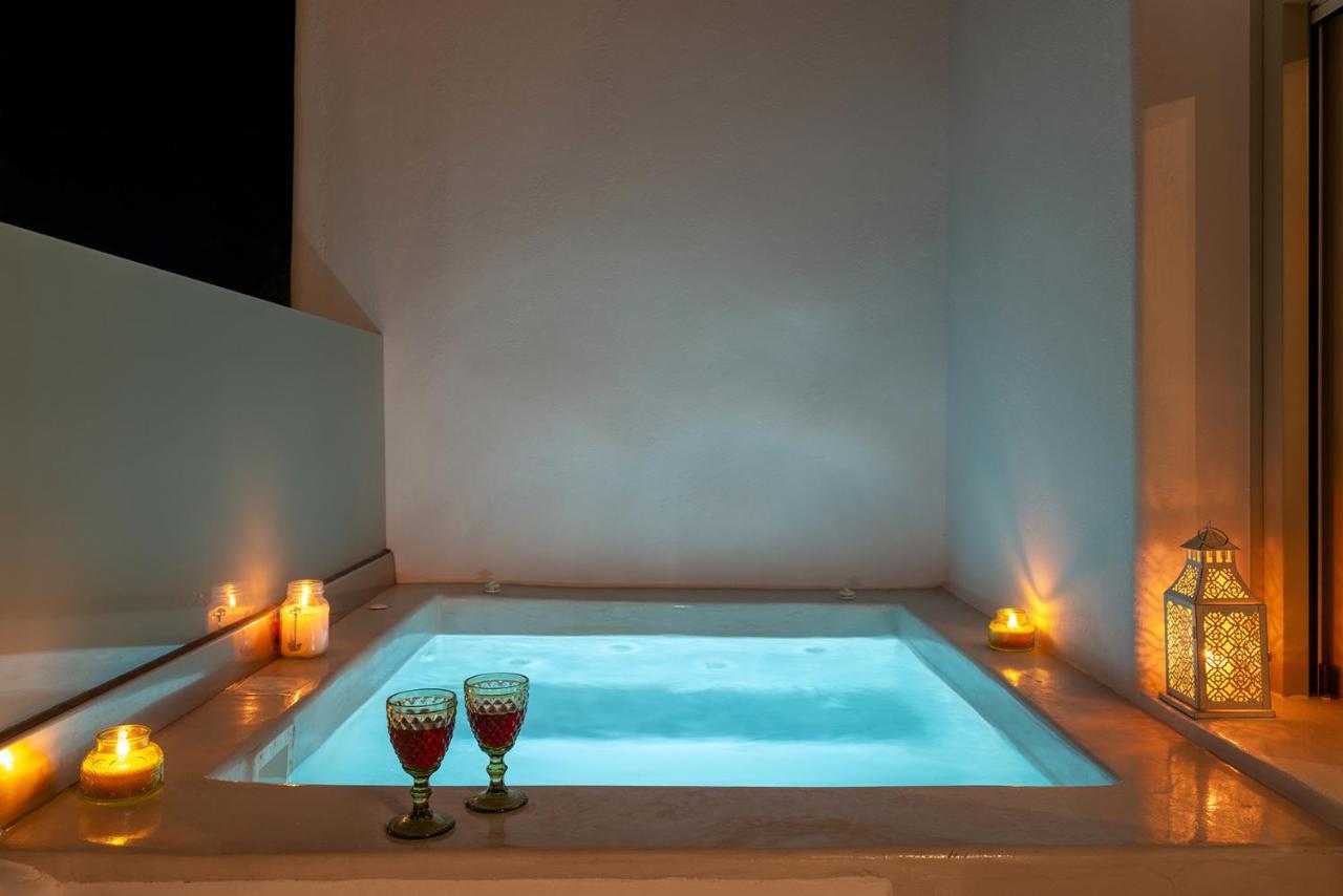 Stardust Kamari (Santorini)