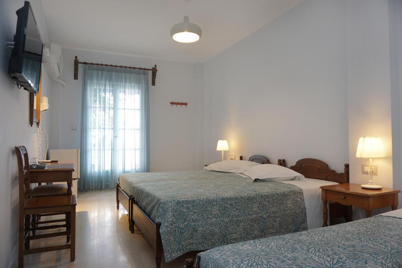 Proteas Hotel Kamari (Santorini)