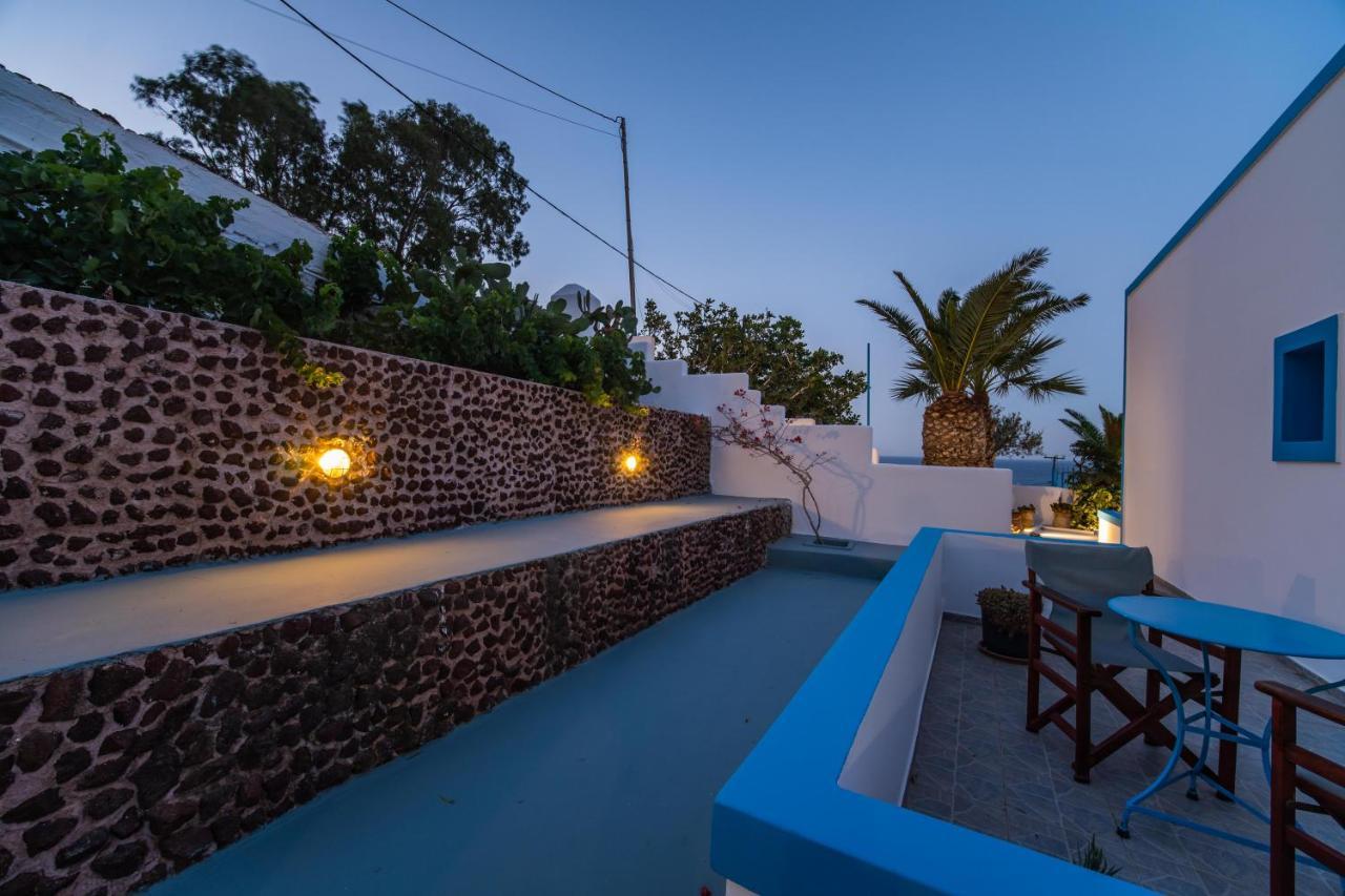 Ancient Thera Apartment