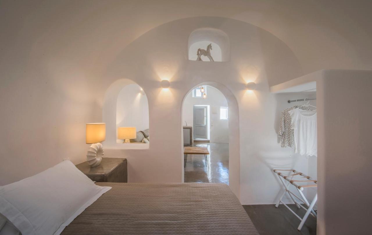 Aqua Serenity Luxury Santorini Aparthotel Foinikia (Santorini)