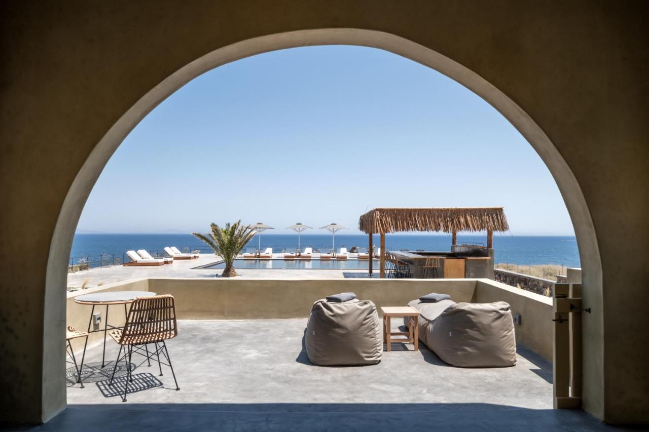 Colombos Beachfront Hotel Foinikia (Santorini)