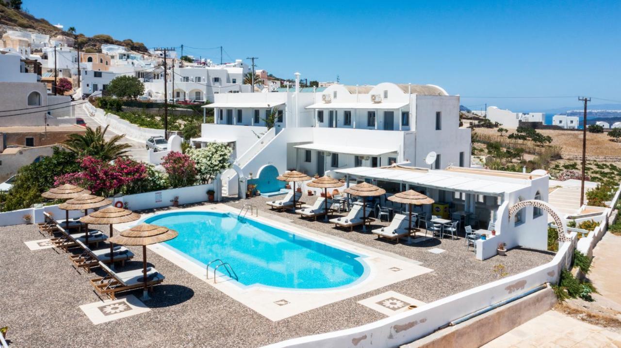Thira's Dolphin Aparthotel Akrotírion
