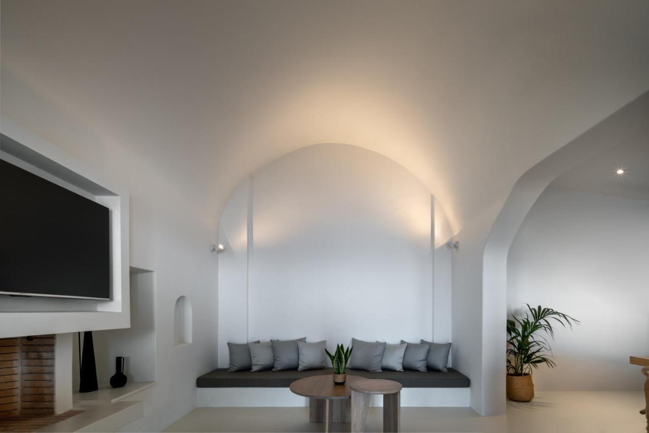 Hotel Colombos Beachfront Foinikia (Santorini)