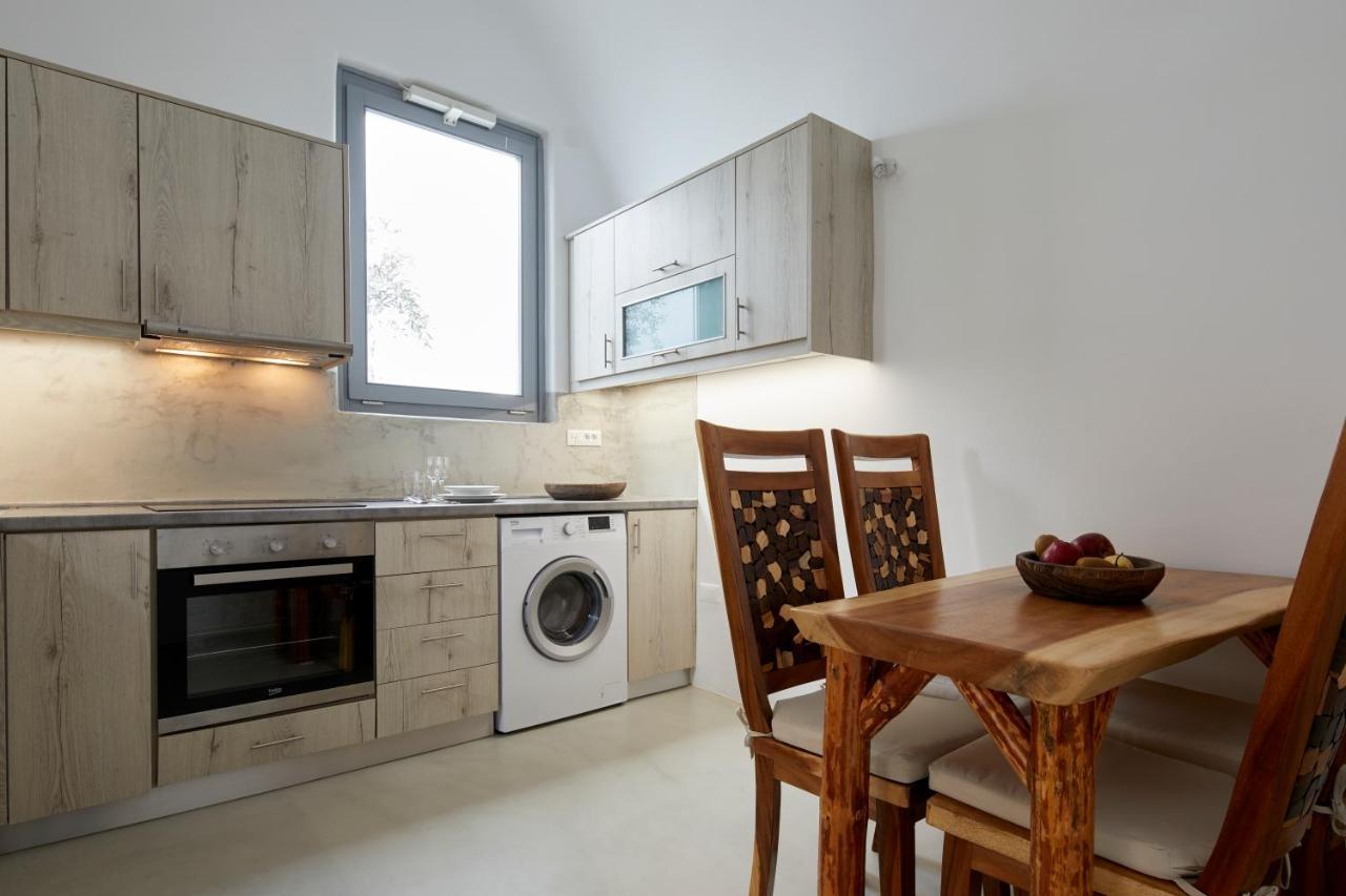 Iliovasilema Suites 4* Imerovigli (Santorini)