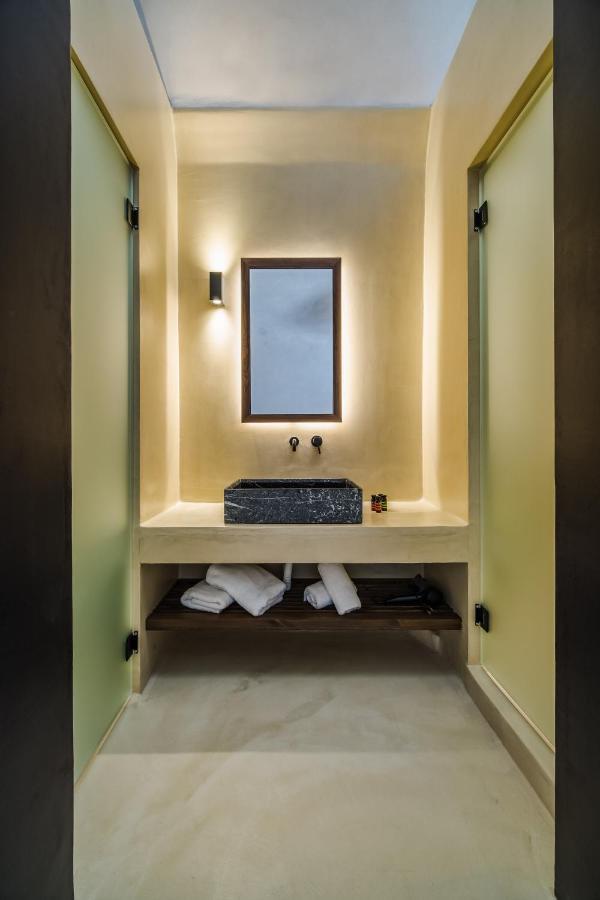 Phaos 1870, A Restored Winery Hotel