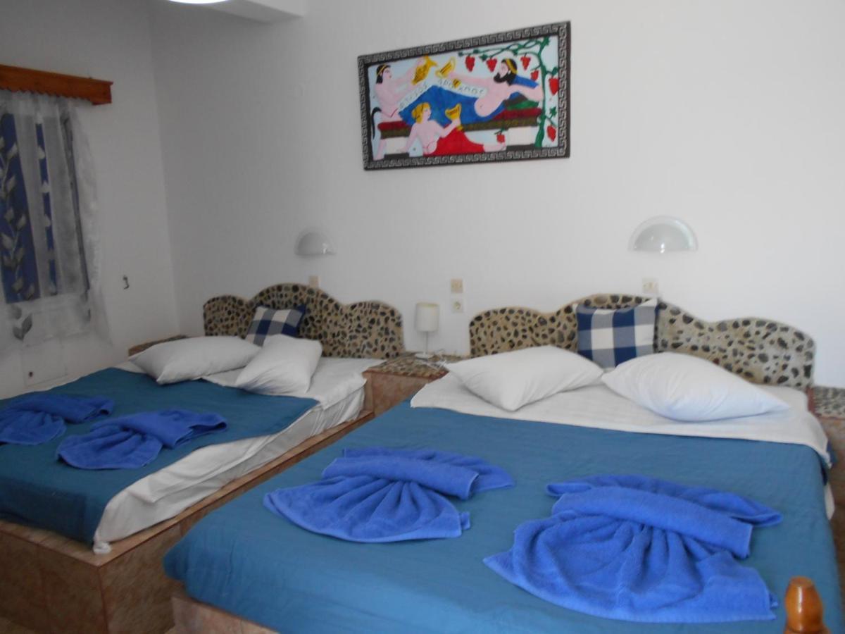 Kapetanios * Perissa (Santorini)