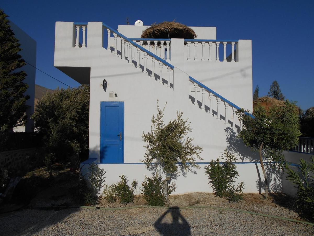 Kapetanios Apartment Perissa (Santorini)