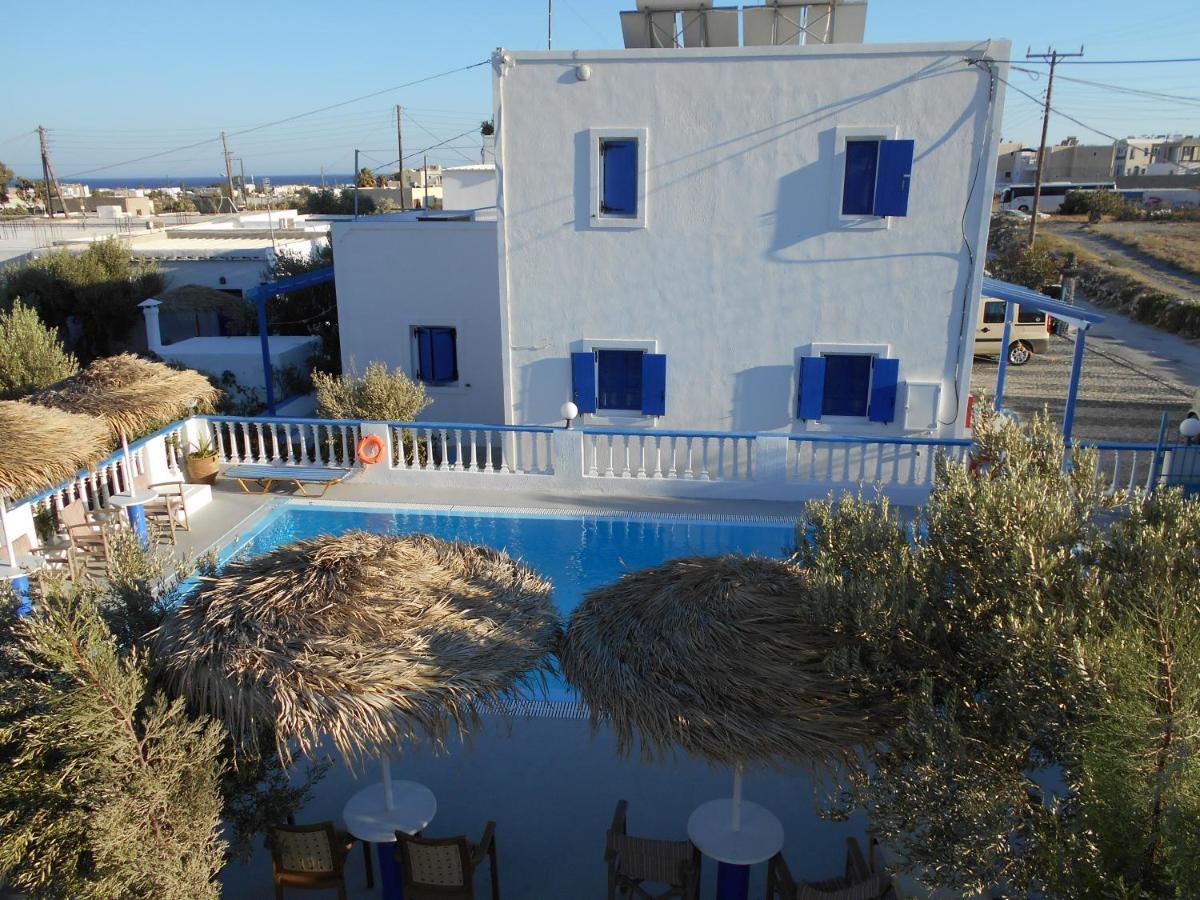 Kapetanios Apartment Perissa (Santorini)