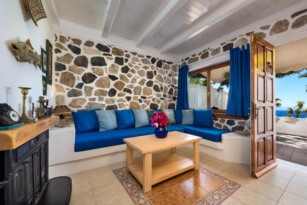 Moschatos House *