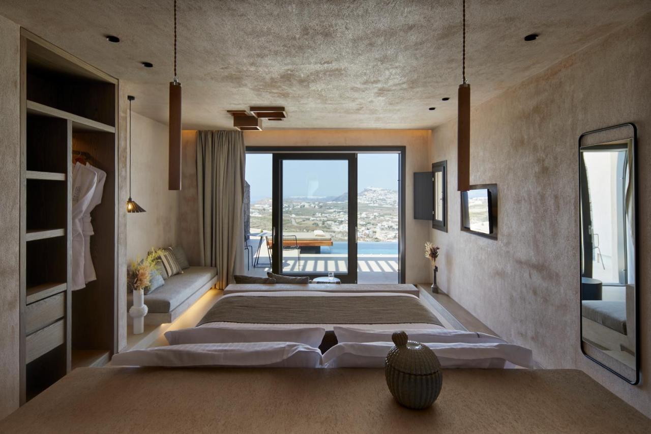 North Santorini - A Luxury Pyrgos Kallistis
