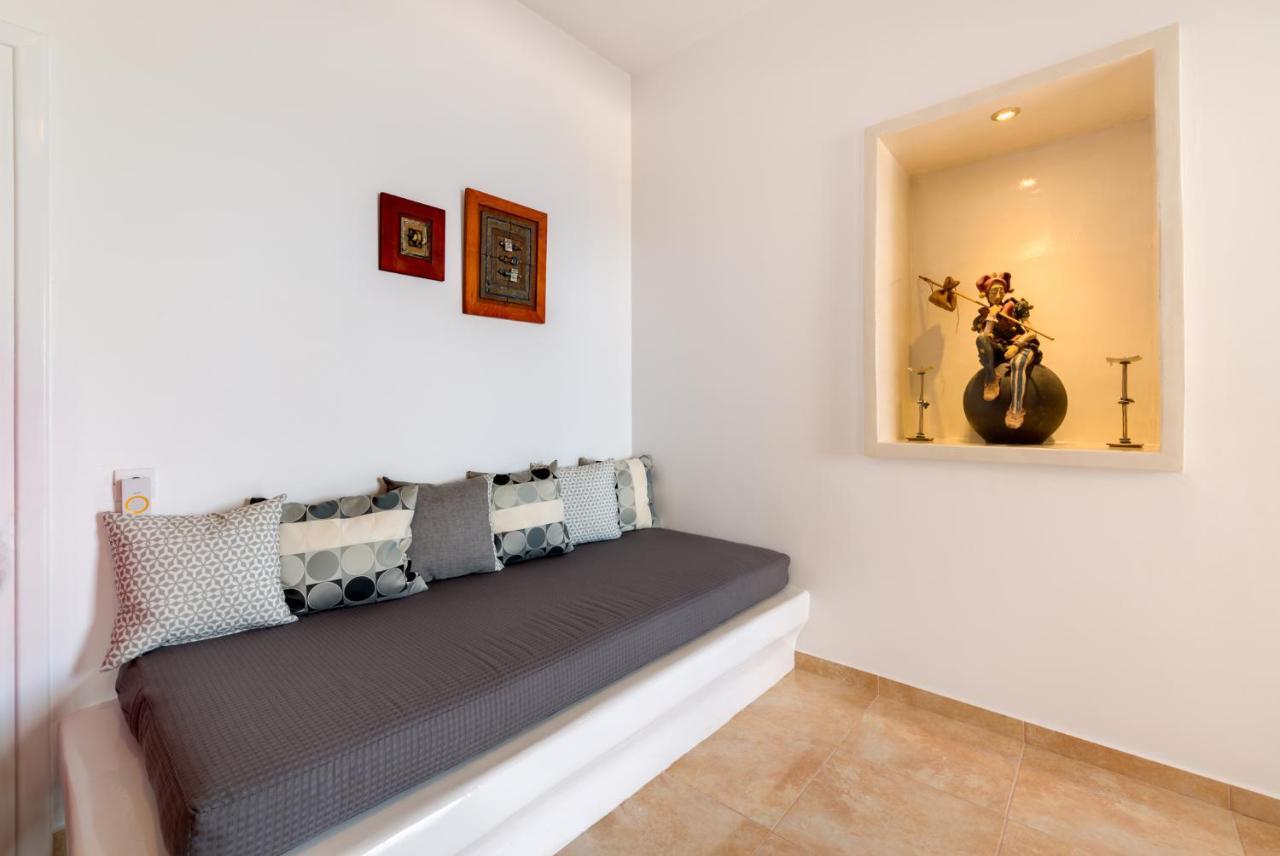 Moschatos House Guest house