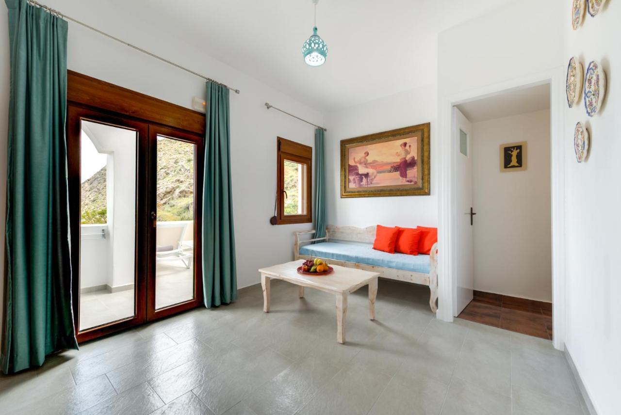 Moschatos House *