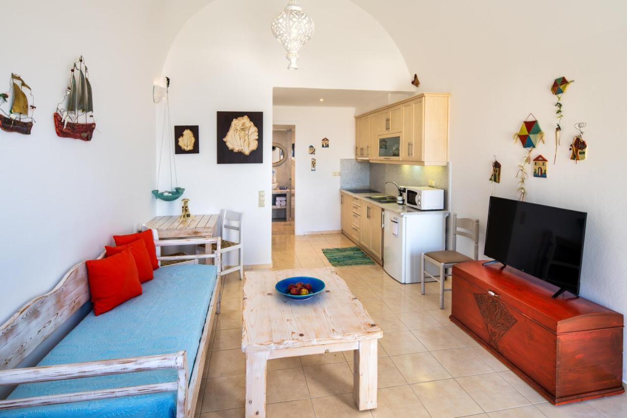 Guest house Moschatos House Kamari (Santorini)