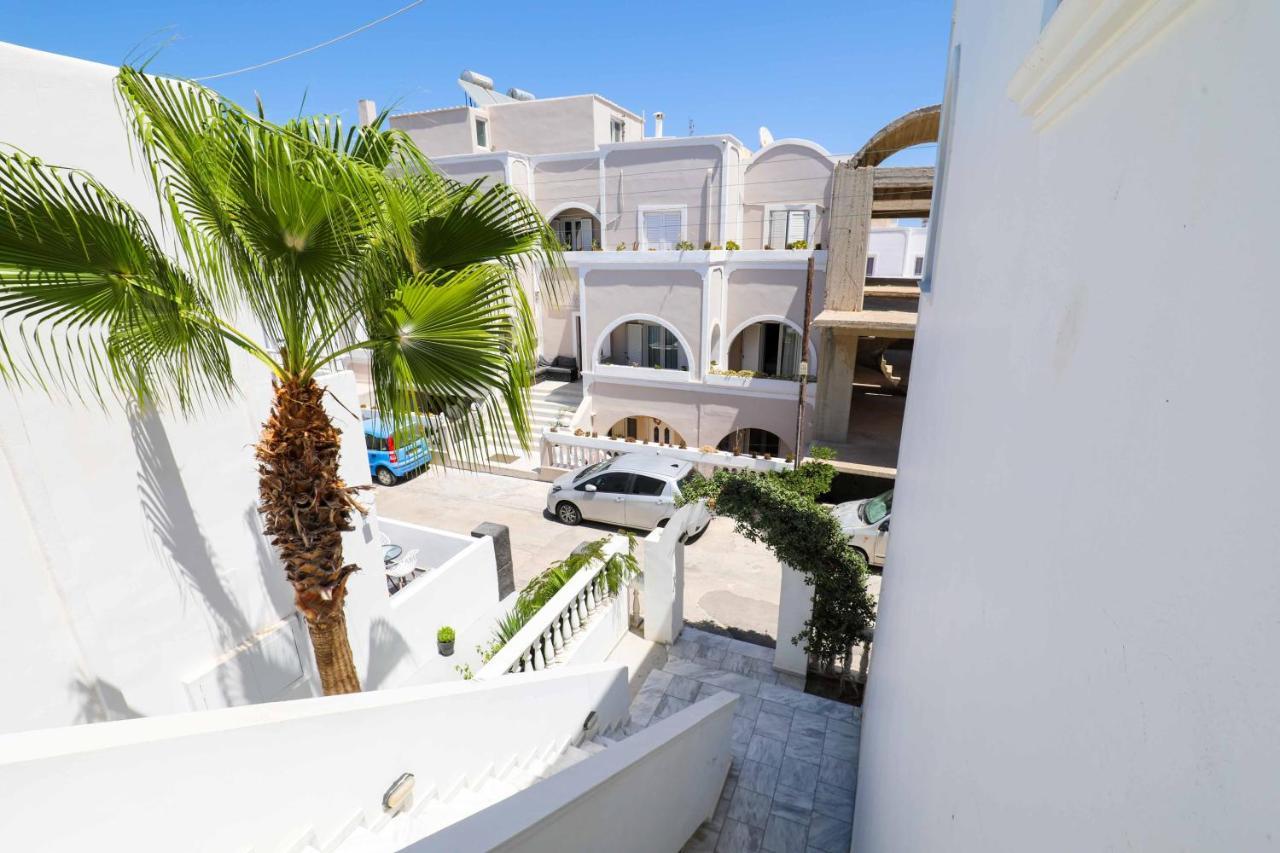 Finikas Santorini 3* Kamari (Santorini)