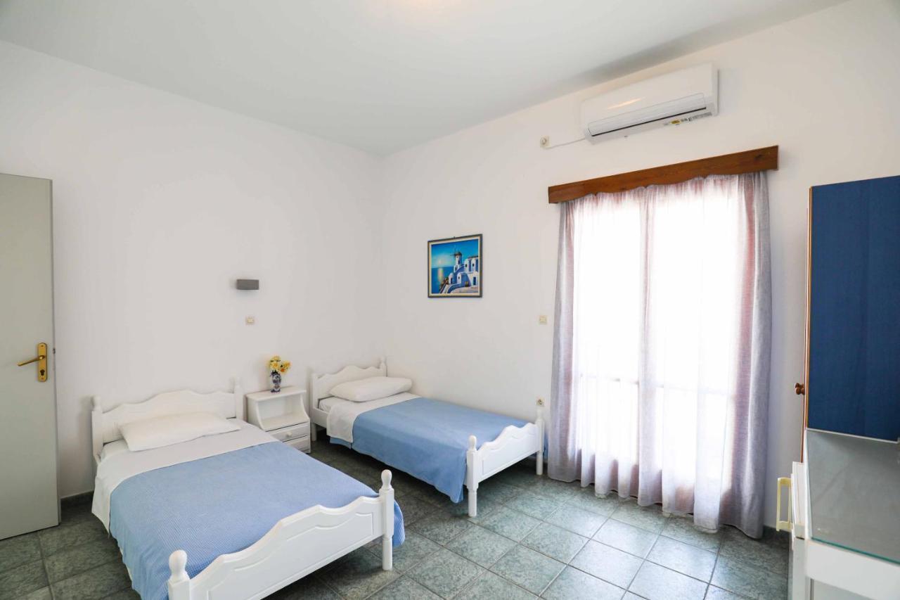 Hotel Finikas Santorini Kamari (Santorini)
