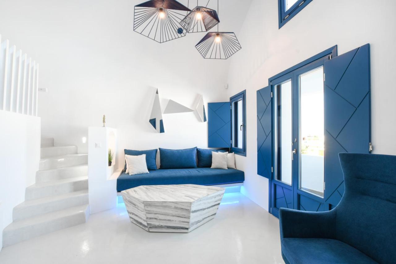 Blue White Villa Monolithos (Santorini)
