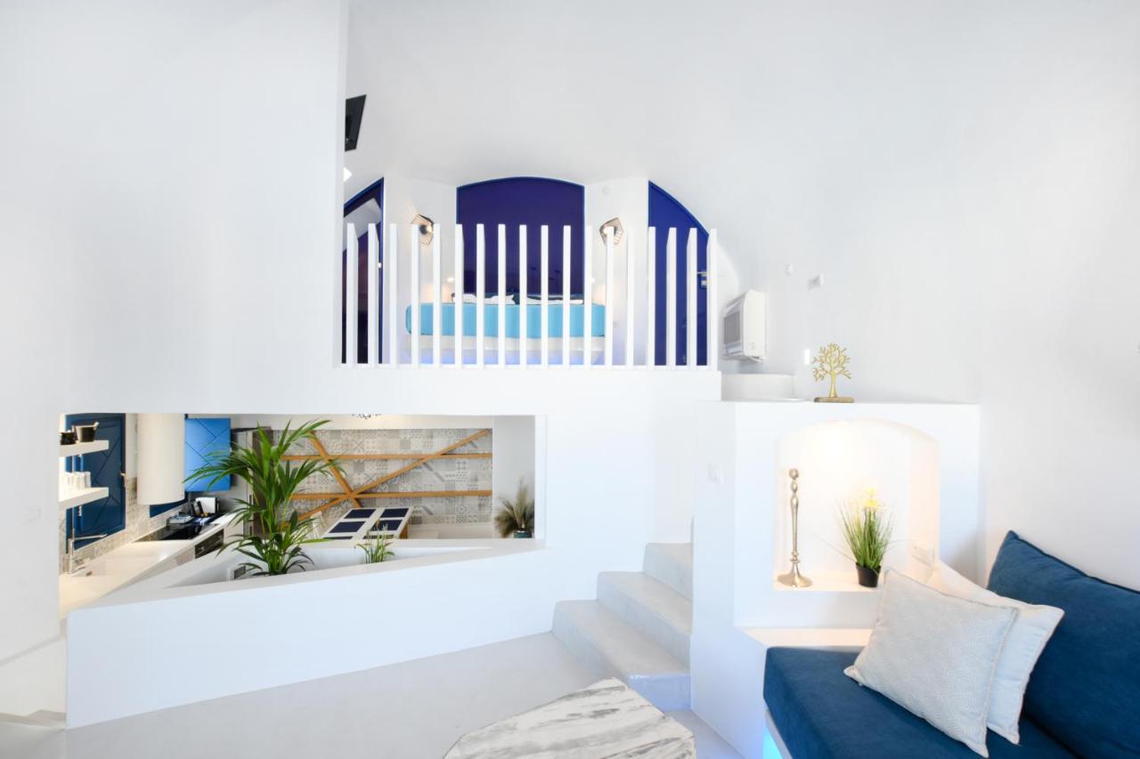 Blue White Villa