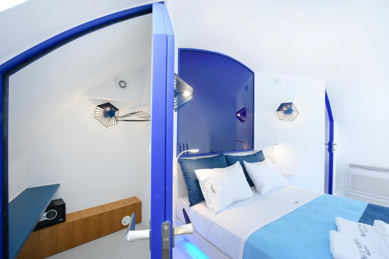 Blue White Villa