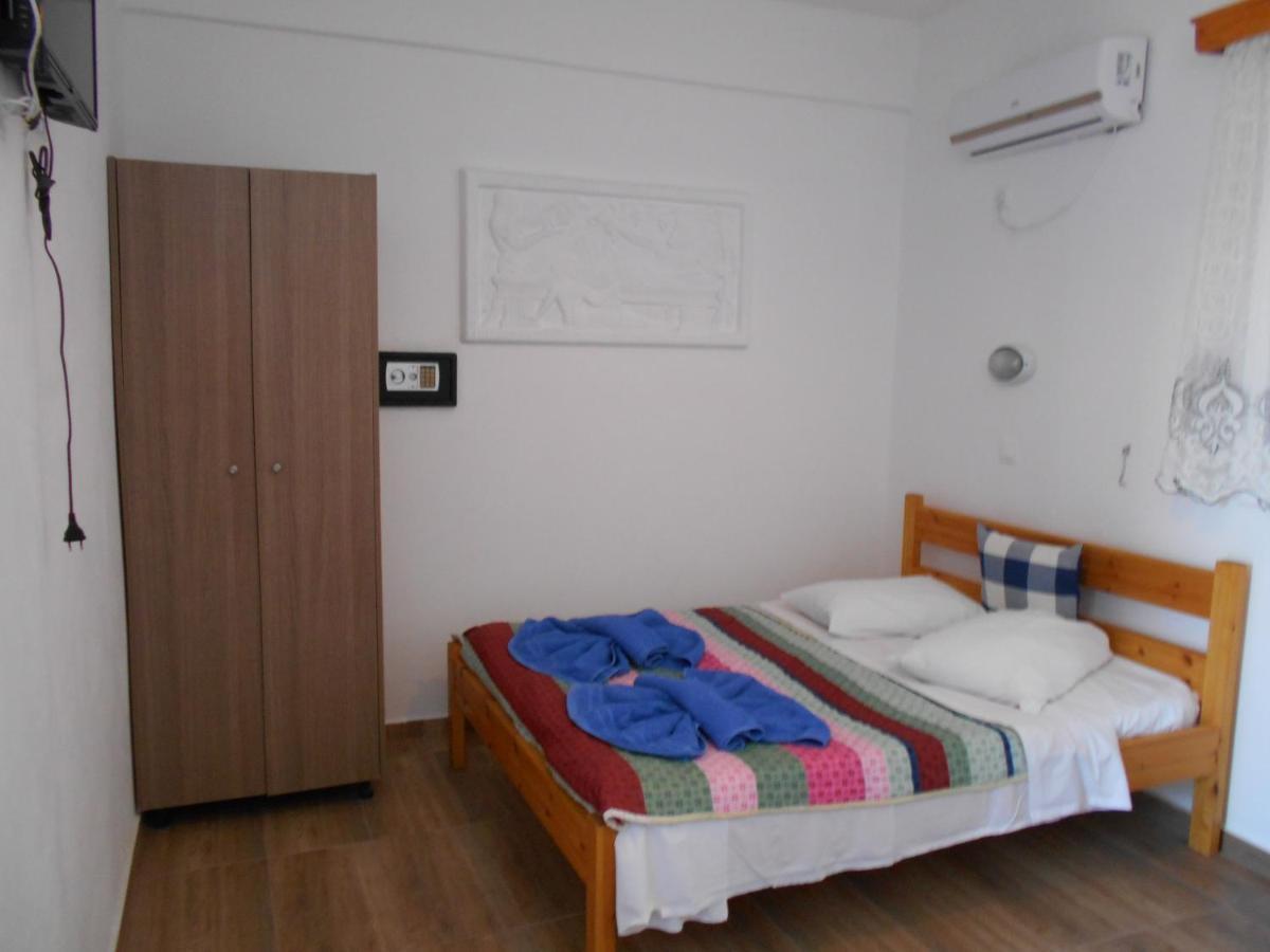 Kapetanios Apartamento Perissa (Santorini)