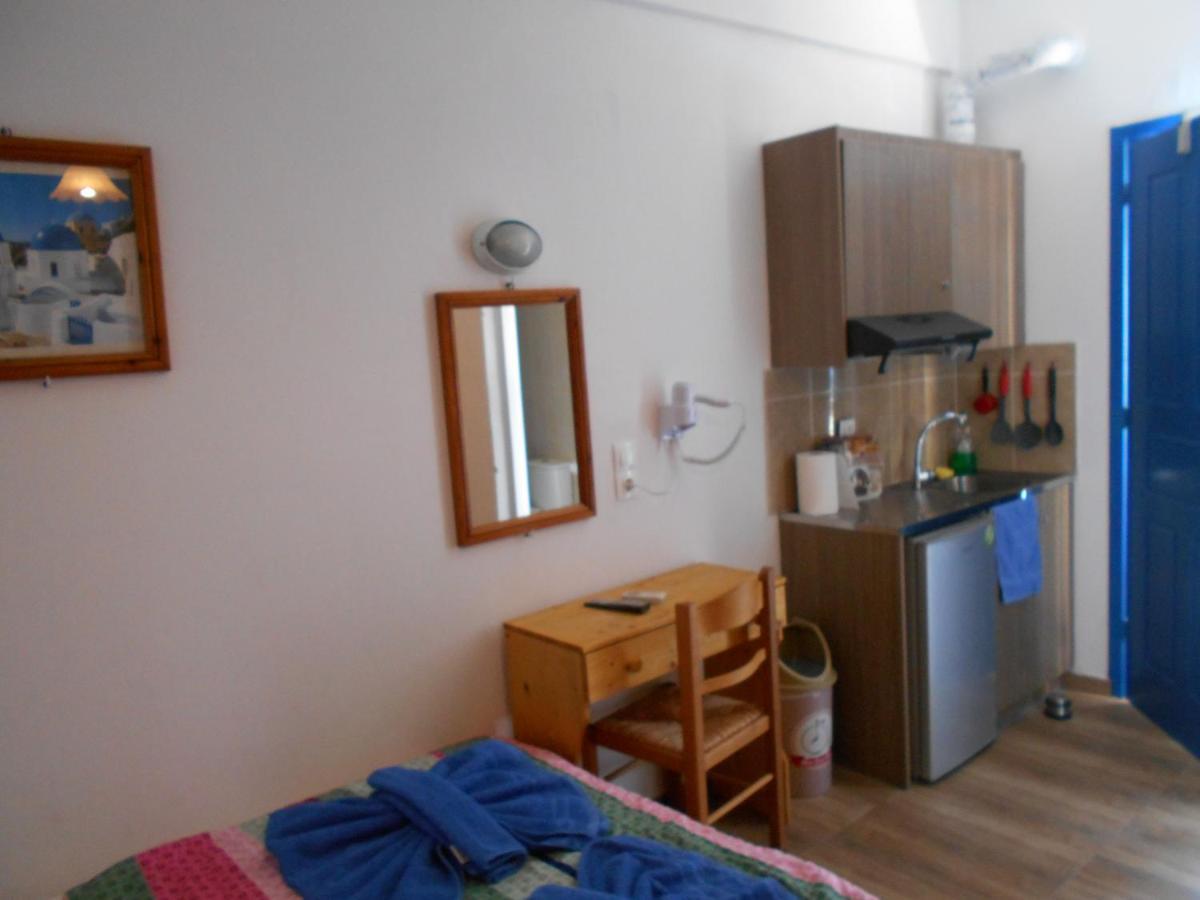 Apartment Kapetanios Perissa (Santorini)