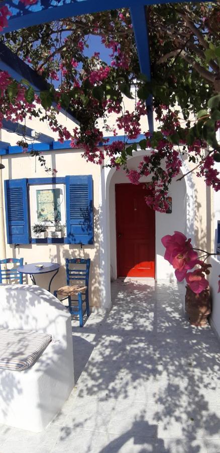 Spyros Santorini Apartment *