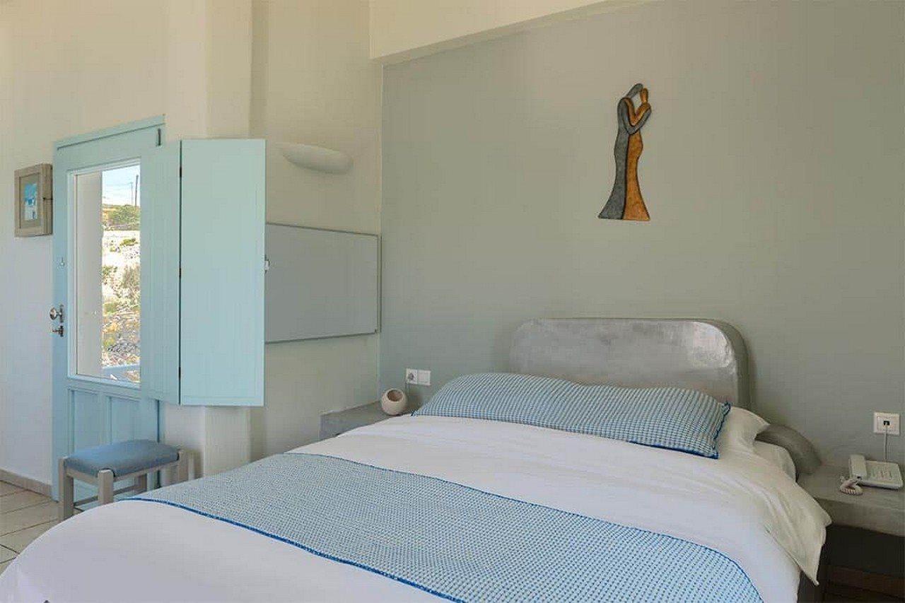 Blue Dolphins Hotel Firostefani