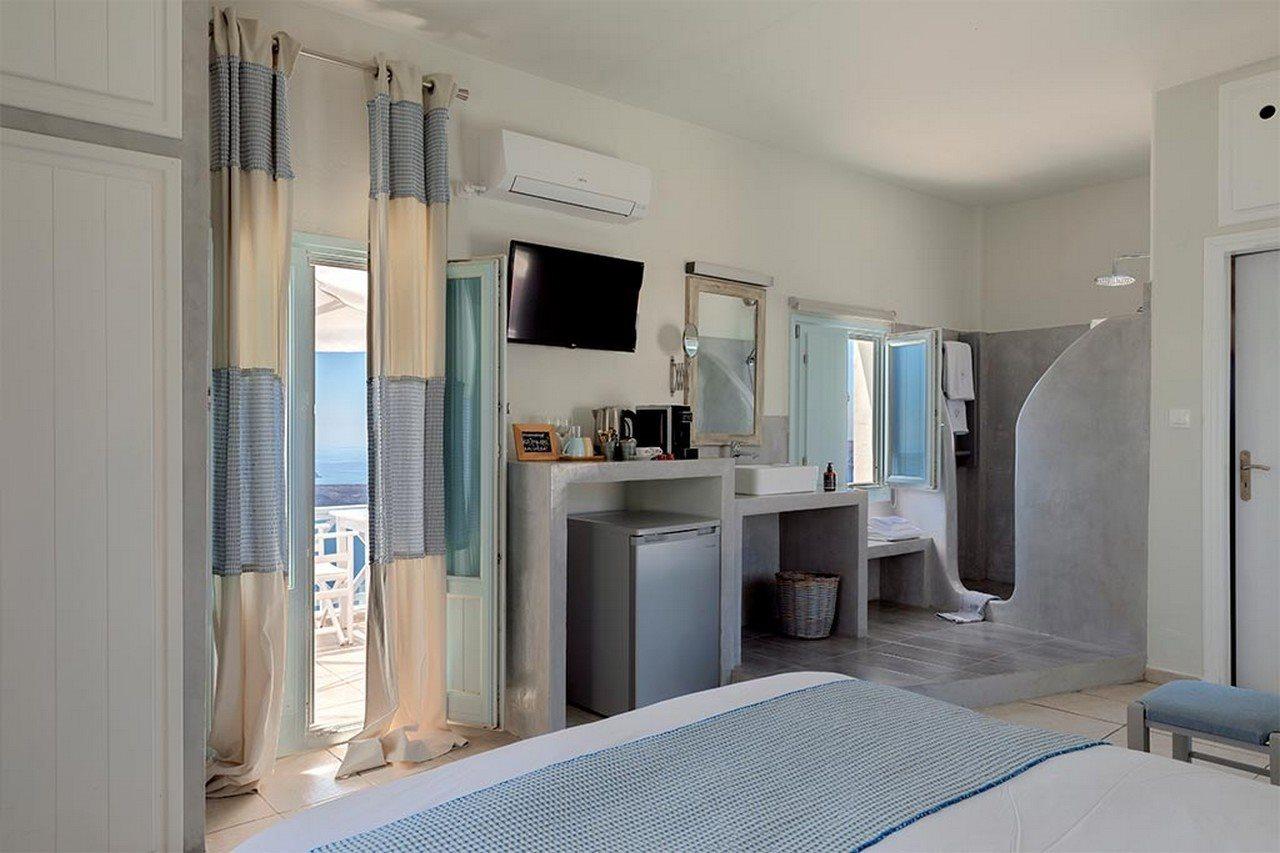 Hotel Blue Dolphins Firostefani