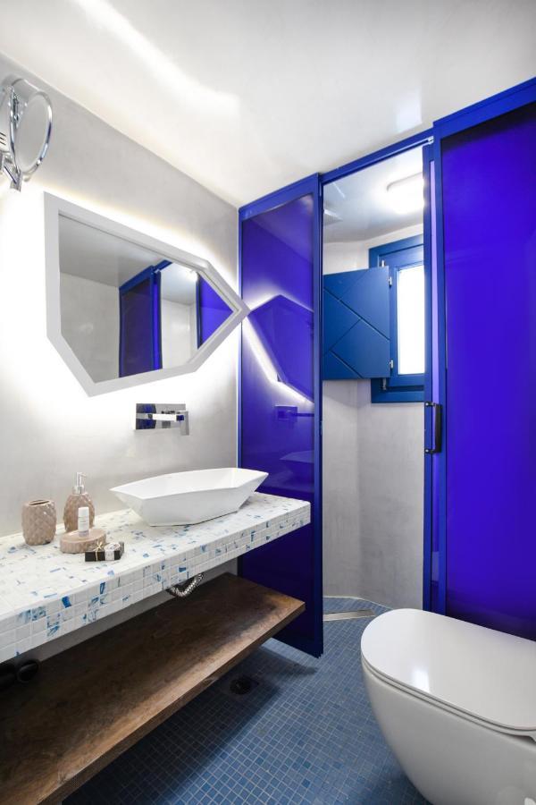 Blue White *