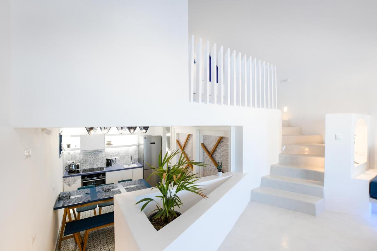 Villa Blue White Monolithos (Santorini)