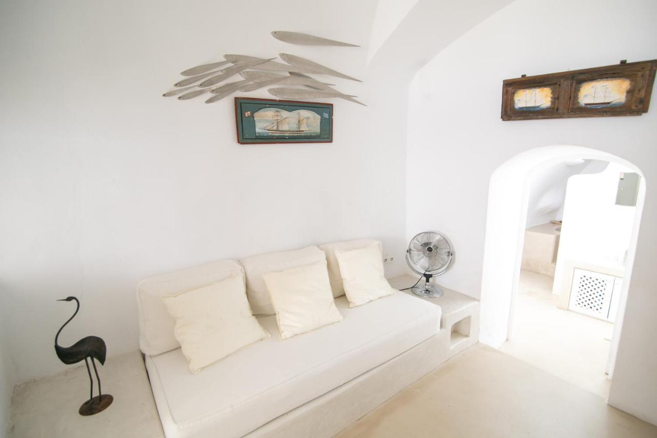 Apartment Menias Cave House Oia (Santorini)