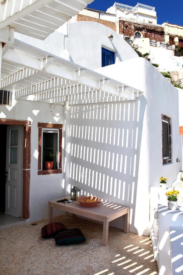 Menias Cave House * Oia (Santorini)