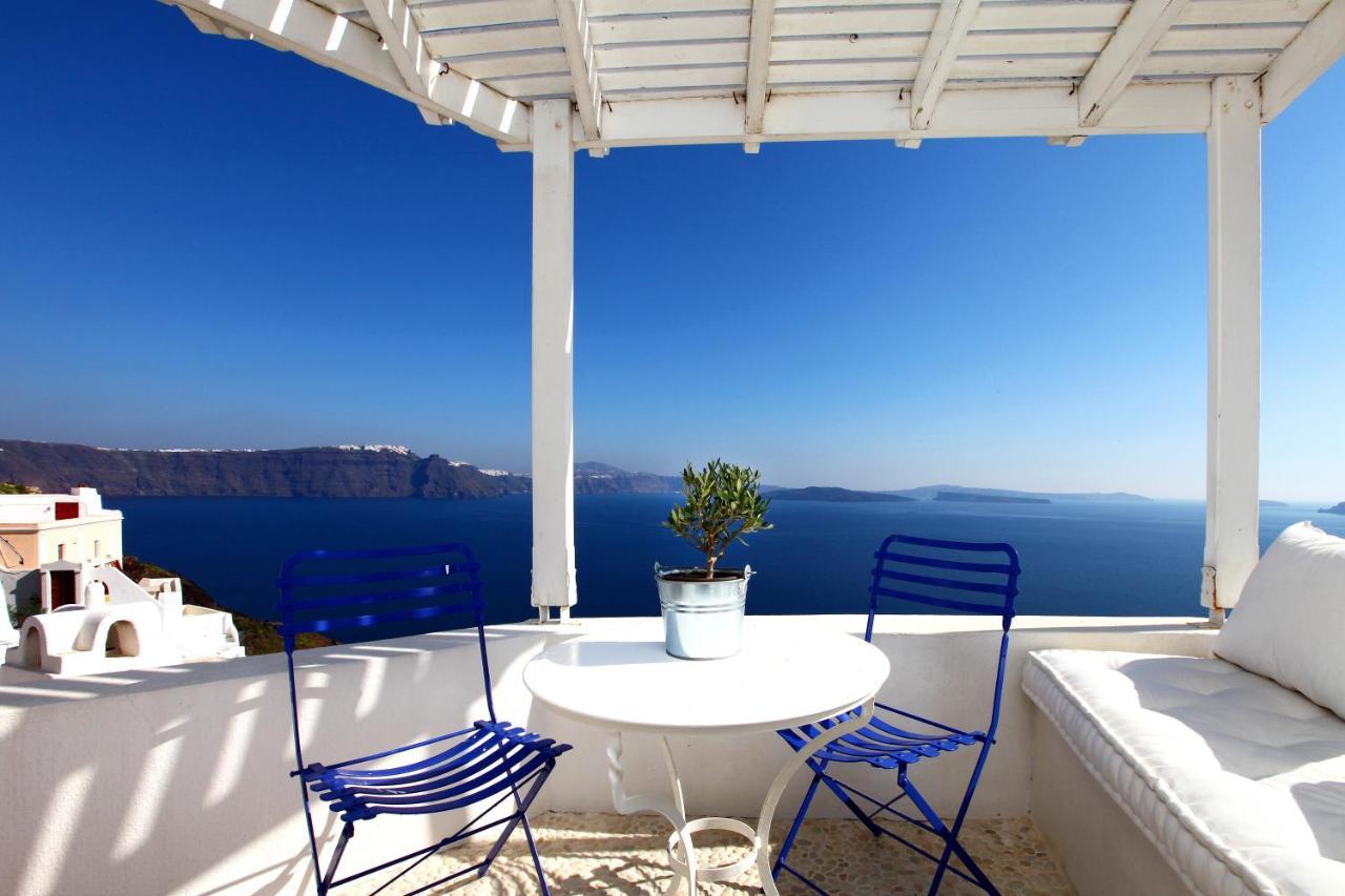 Menias Cave House Apartment Oia (Santorini)