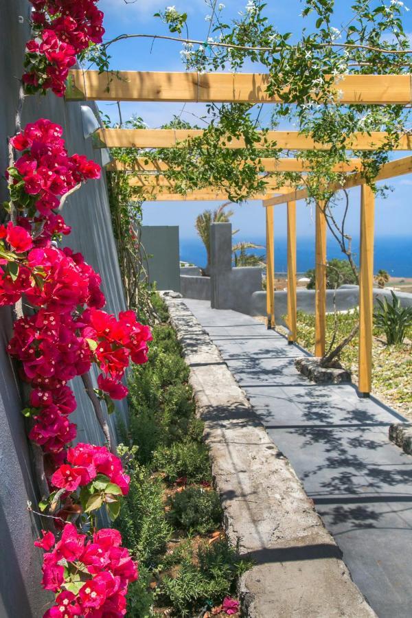Hotel Santorini 3*