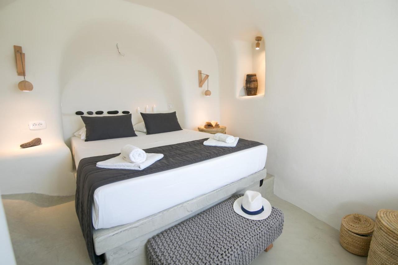 Santorini Hotel 3*
