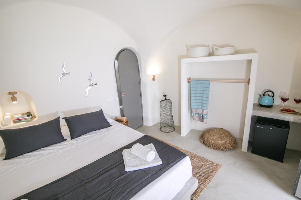 Santorini Hotel 3*