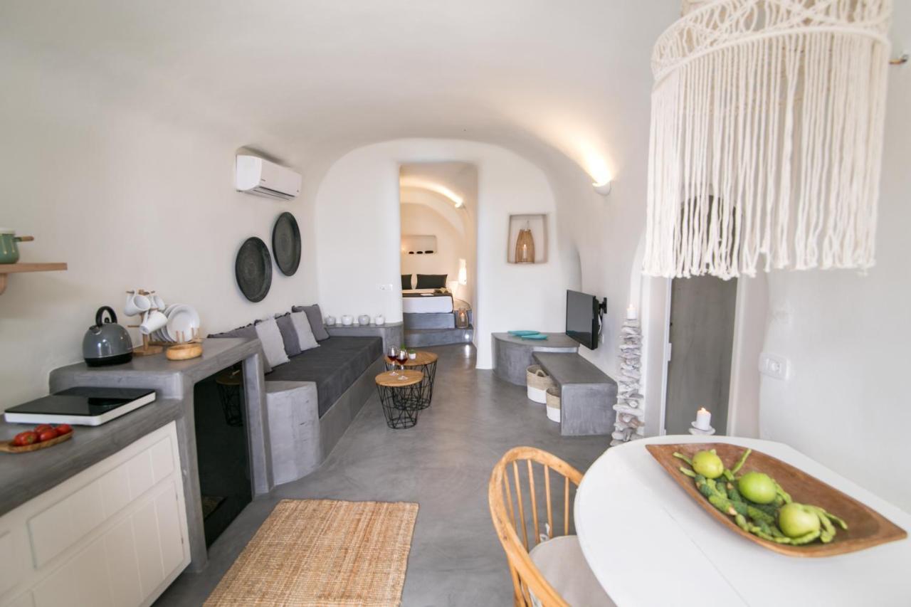 Santorini 3*