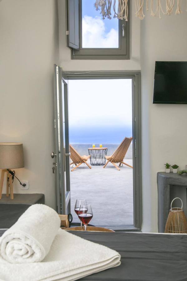 Hotel Santorini 3*