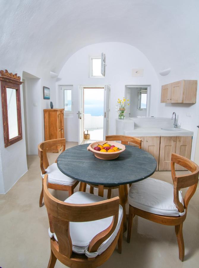 Apartment Menias Cave House
