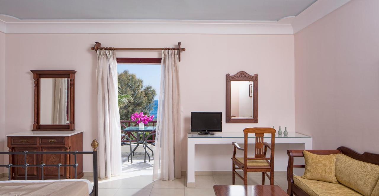 Veggera Perissa (Santorini)