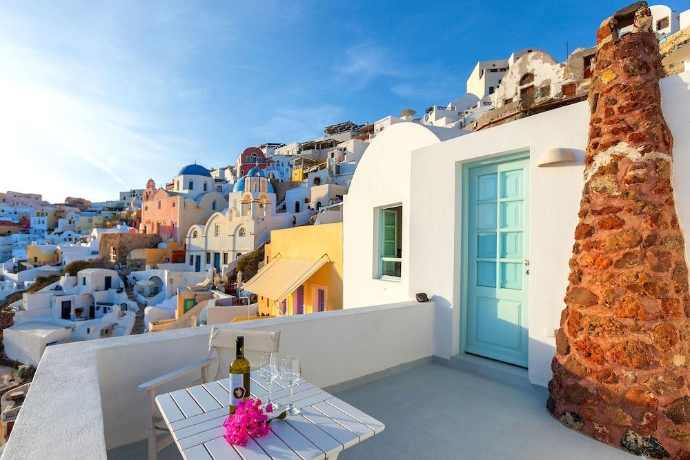 Big Blue By Caldera Villa Oia (Santorini)